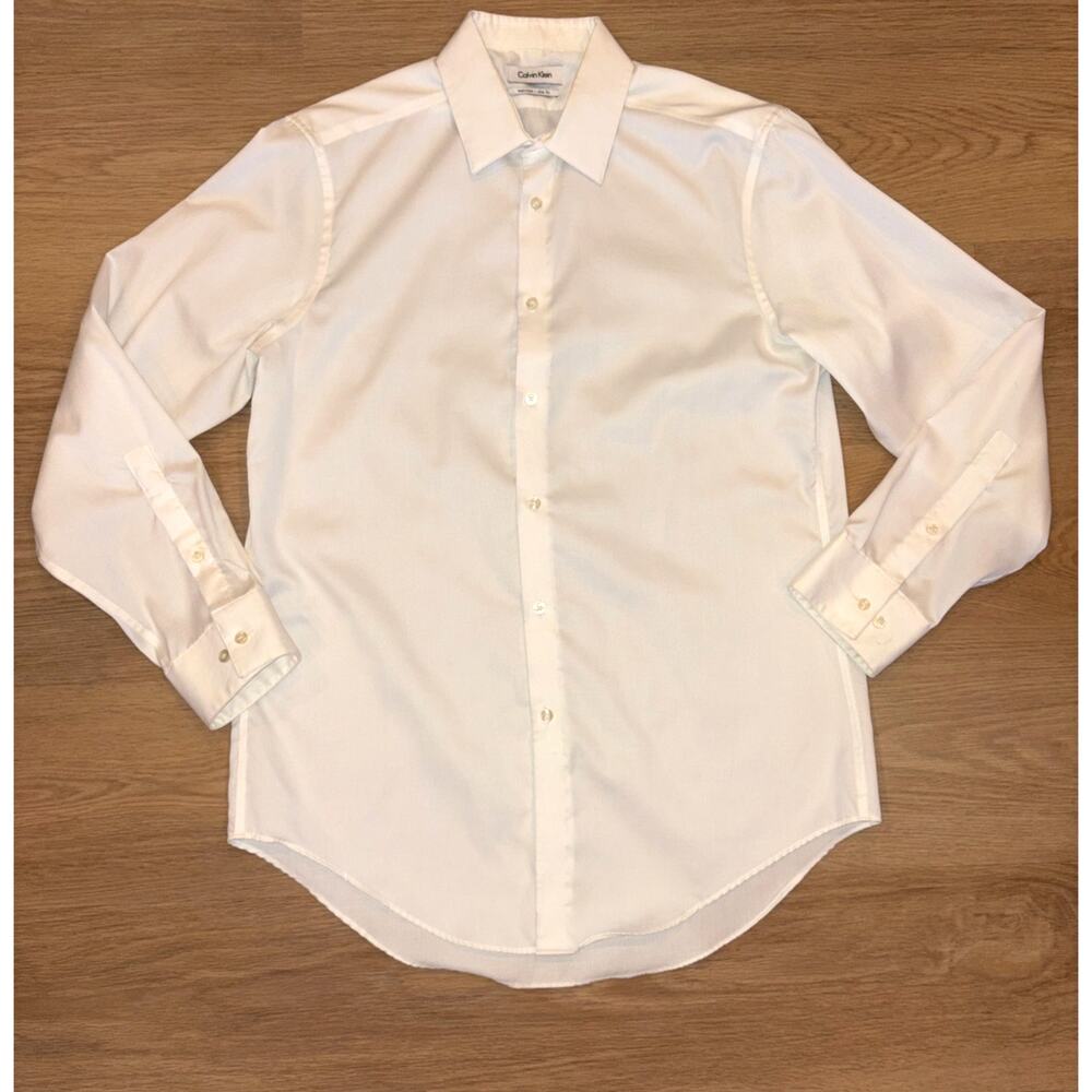 Calvin Klein Mens white 100% cotton  non iron slim fit button up shirt medium